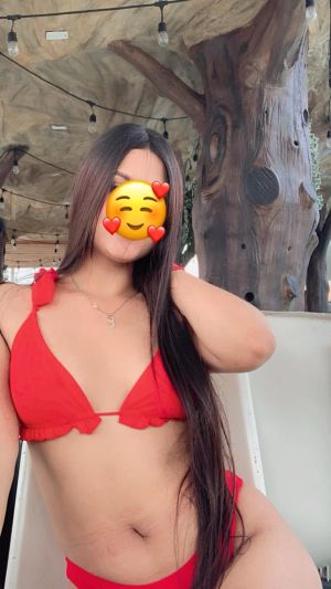 PAOLA DE NOVEDAD EN SANTA CRUZ