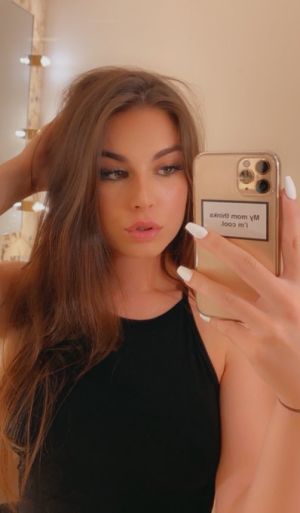Lauren Alexis Louis Carlos 